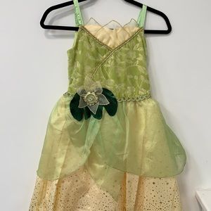 Like new never been worn Tiana Disney costume sz7/8